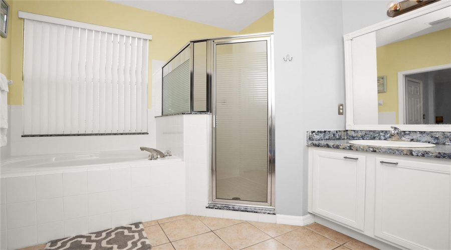 DAVENPORT, Florida 33897, 4 Bedrooms Bedrooms, ,3 BathroomsBathrooms,Residential,For Sale,PLUMOSO,0,MFRP4935424