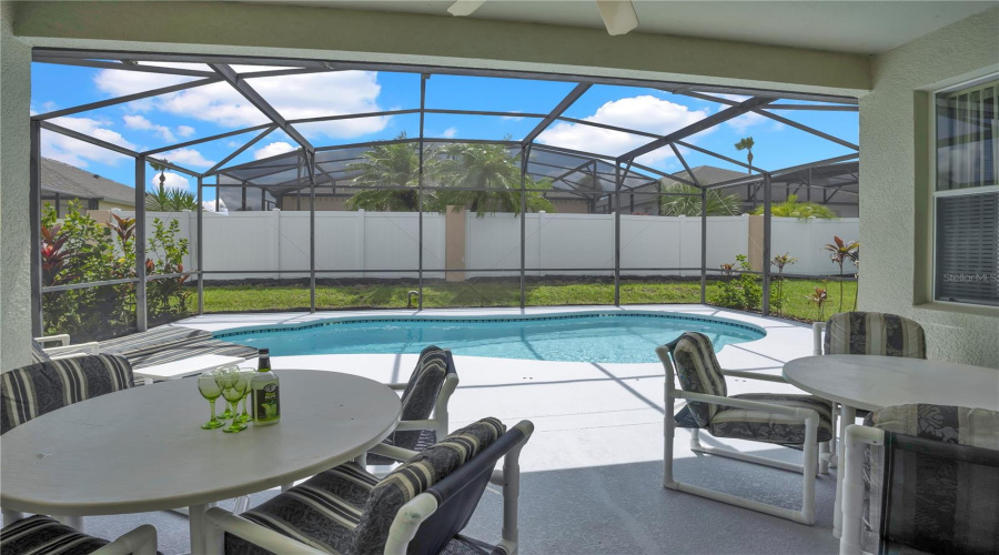 DAVENPORT, Florida 33897, 4 Bedrooms Bedrooms, ,3 BathroomsBathrooms,Residential,For Sale,PLUMOSO,0,MFRP4935424