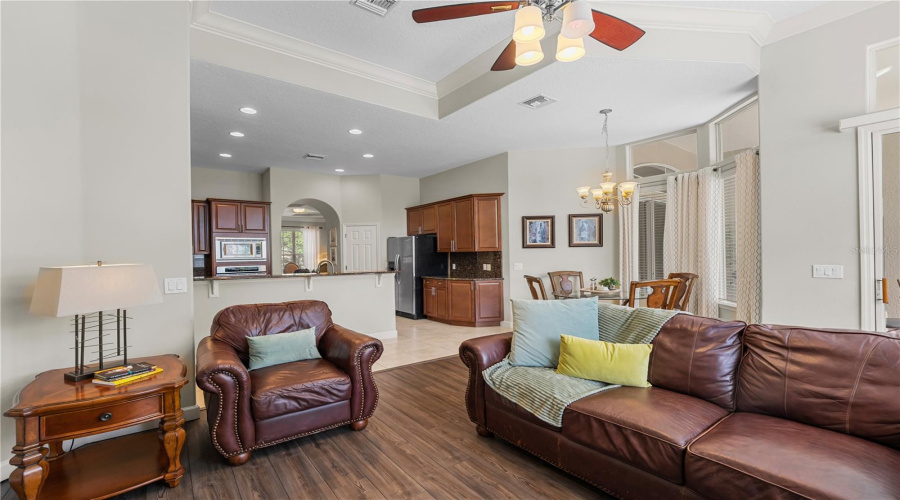 DAVENPORT, Florida 33837, 6 Bedrooms Bedrooms, ,4 BathroomsBathrooms,Residential,For Sale,CHADWICK,0,MFRO6323375
