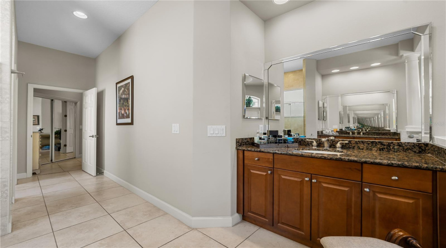 DAVENPORT, Florida 33837, 6 Bedrooms Bedrooms, ,4 BathroomsBathrooms,Residential,For Sale,CHADWICK,0,MFRO6323375