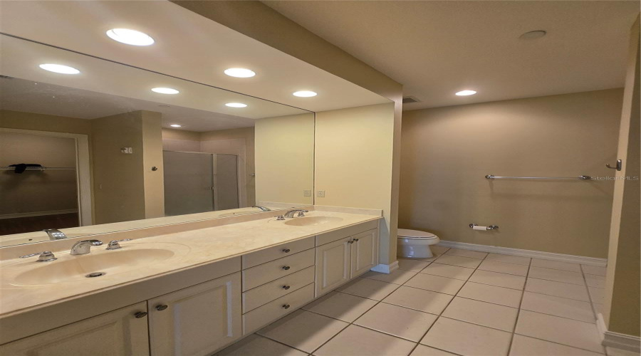 CELEBRATION, Florida 34747, 2 Bedrooms Bedrooms, ,2 BathroomsBathrooms,Residential,For Sale,MULBERRY,0,MFRO6324201
