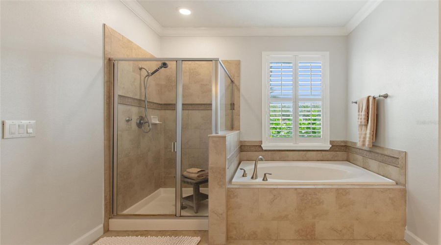 CHAMPIONS GATE, Florida 33896, 5 Bedrooms Bedrooms, ,4 BathroomsBathrooms,Residential,For Sale,DEUCE,0,MFRO6323641