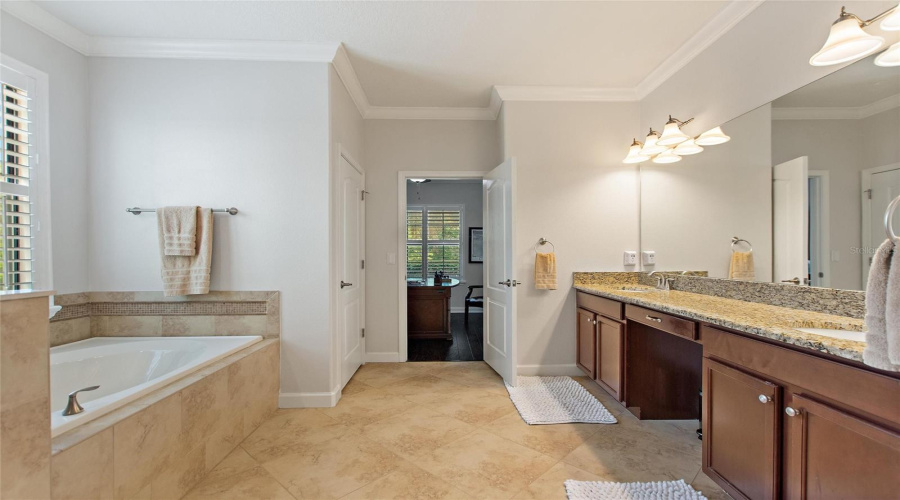 CHAMPIONS GATE, Florida 33896, 5 Bedrooms Bedrooms, ,4 BathroomsBathrooms,Residential,For Sale,DEUCE,0,MFRO6323641