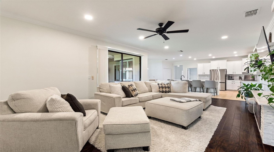 CHAMPIONS GATE, Florida 33896, 5 Bedrooms Bedrooms, ,4 BathroomsBathrooms,Residential,For Sale,DEUCE,0,MFRO6323641