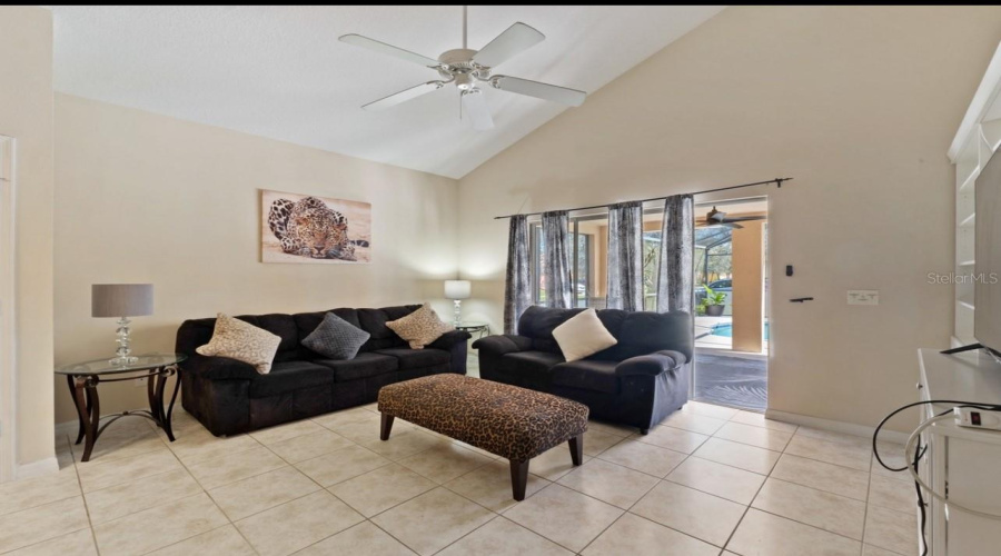 DAVENPORT, Florida 33896, 5 Bedrooms Bedrooms, ,4 BathroomsBathrooms,Residential,For Sale,SCRUB JAY,0,MFRS5130118