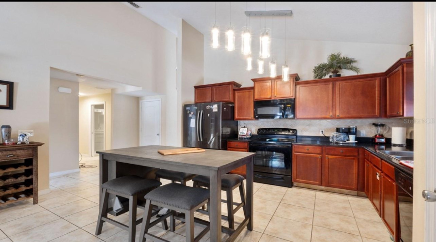 DAVENPORT, Florida 33896, 5 Bedrooms Bedrooms, ,4 BathroomsBathrooms,Residential,For Sale,SCRUB JAY,0,MFRS5130118