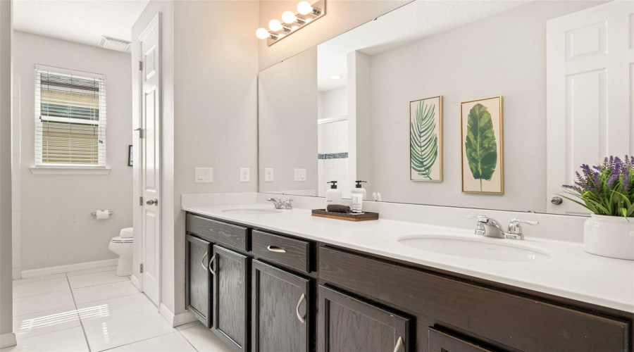 KISSIMMEE, Florida 34747, 8 Bedrooms Bedrooms, ,6 BathroomsBathrooms,Residential,For Sale,FLAMINGO KEY,0,MFRO6324425