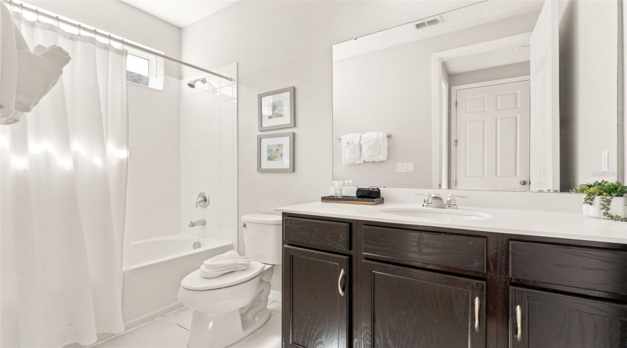 KISSIMMEE, Florida 34747, 8 Bedrooms Bedrooms, ,6 BathroomsBathrooms,Residential,For Sale,FLAMINGO KEY,0,MFRO6324425