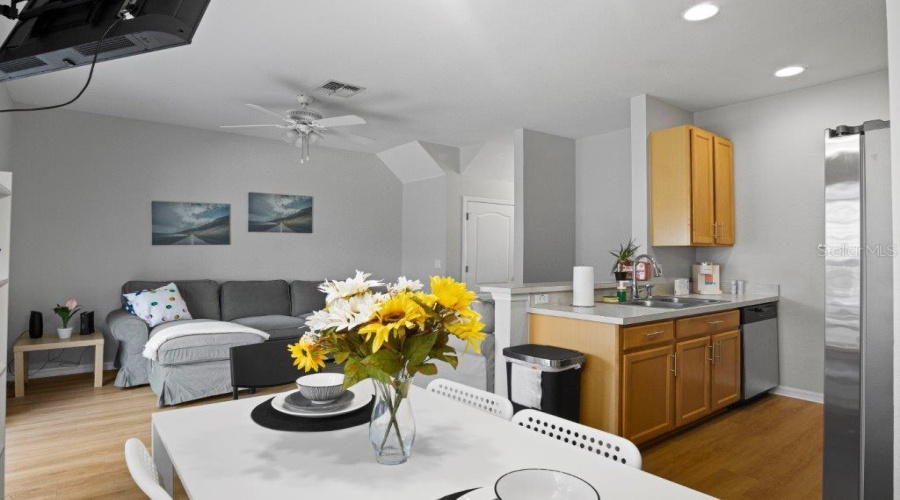 KISSIMMEE, Florida 34746, 4 Bedrooms Bedrooms, ,2 BathroomsBathrooms,Residential,For Sale,CARAVELLE,0,MFRO6324475