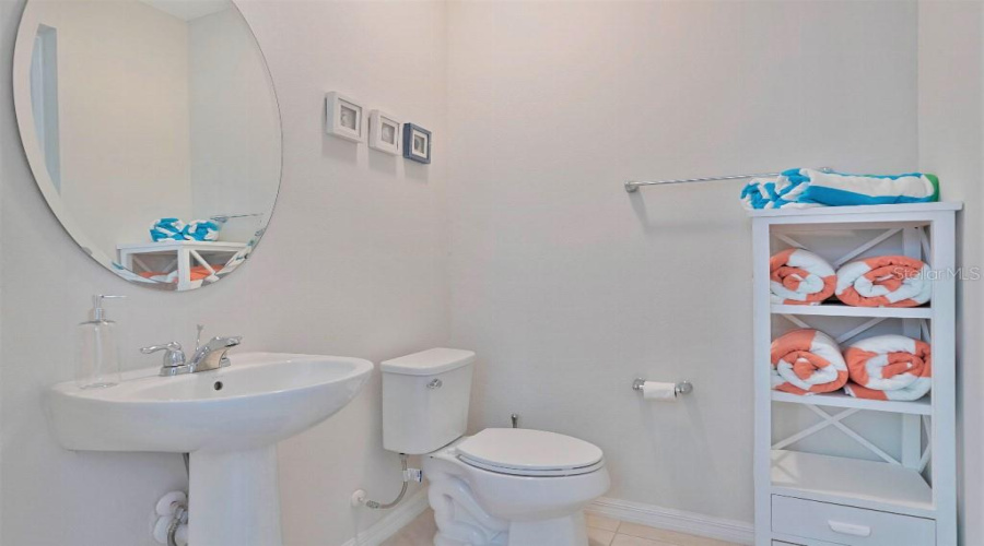 KISSIMMEE, Florida 34747, 5 Bedrooms Bedrooms, ,4 BathroomsBathrooms,Residential,For Sale,CAREY PALM,0,MFRTB8404193