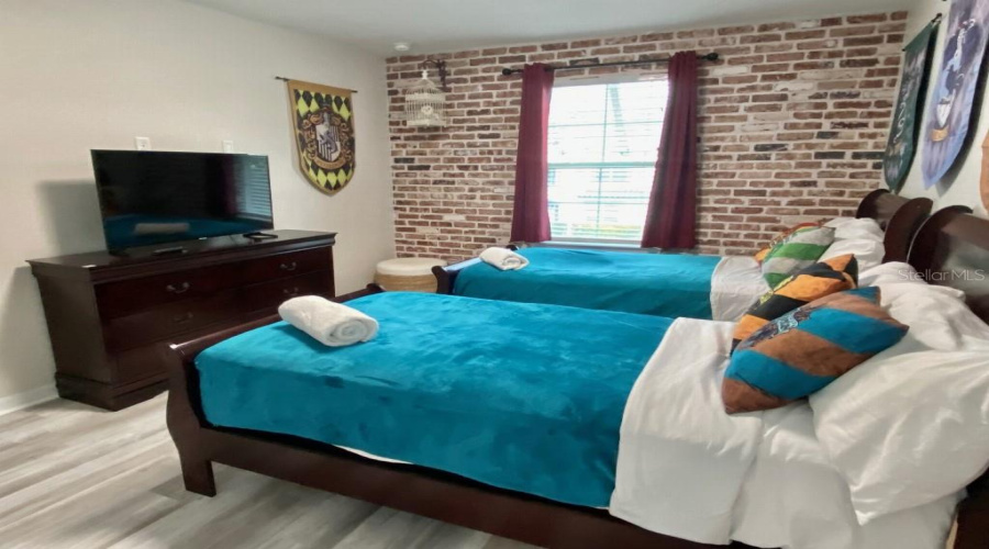 KISSIMMEE, Florida 34747, 5 Bedrooms Bedrooms, ,4 BathroomsBathrooms,Residential,For Sale,CAREY PALM,0,MFRTB8404193
