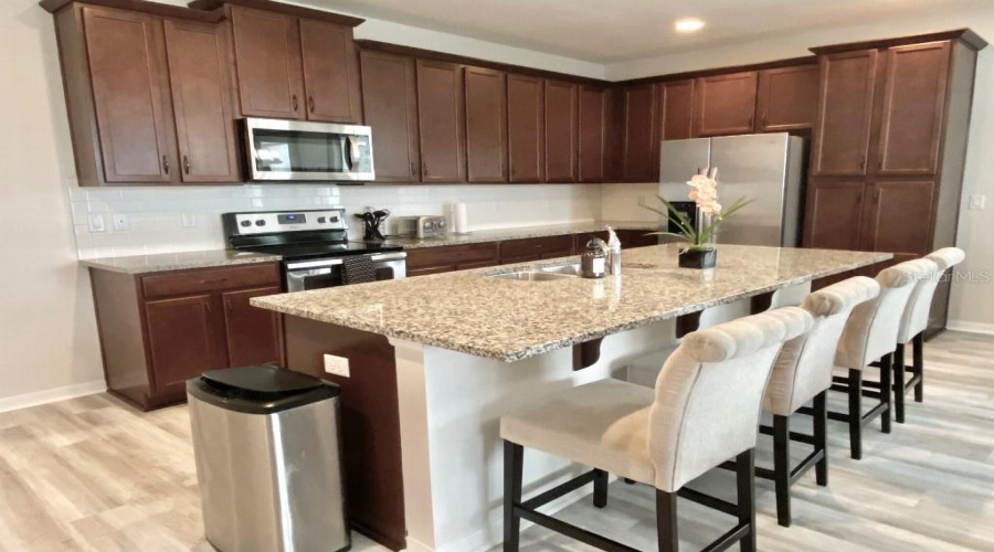 KISSIMMEE, Florida 34747, 5 Bedrooms Bedrooms, ,4 BathroomsBathrooms,Residential,For Sale,CAREY PALM,0,MFRTB8404193