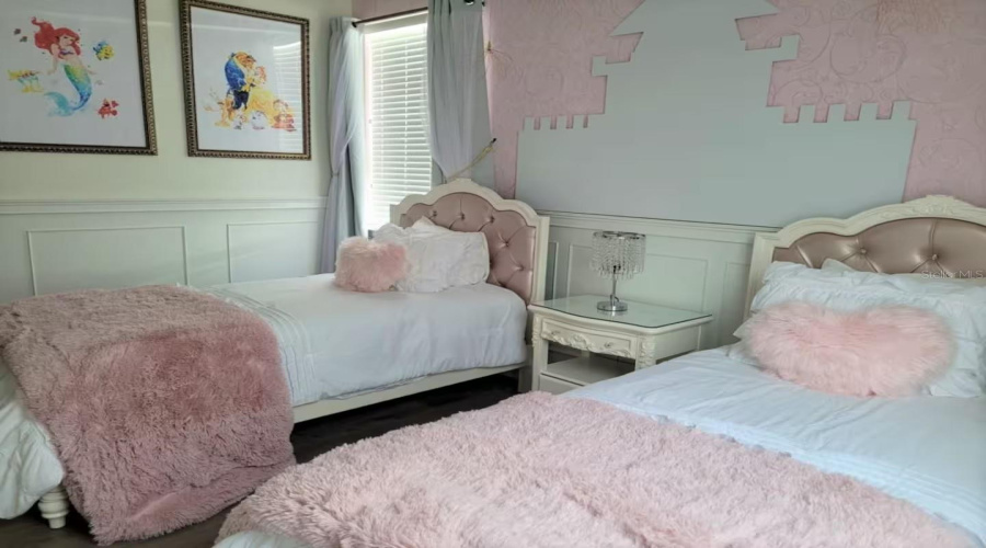 KISSIMMEE, Florida 34747, 9 Bedrooms Bedrooms, ,8 BathroomsBathrooms,Residential,For Sale,FAIRFAX,0,MFRS5130329