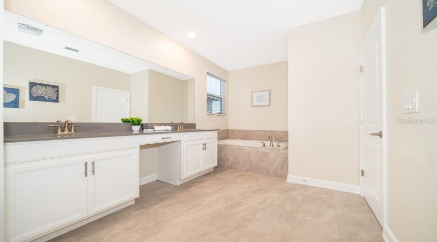 KISSIMMEE, Florida 34746, 5 Bedrooms Bedrooms, ,5 BathroomsBathrooms,Residential,For Sale,QUOTE,0,MFRS5130314