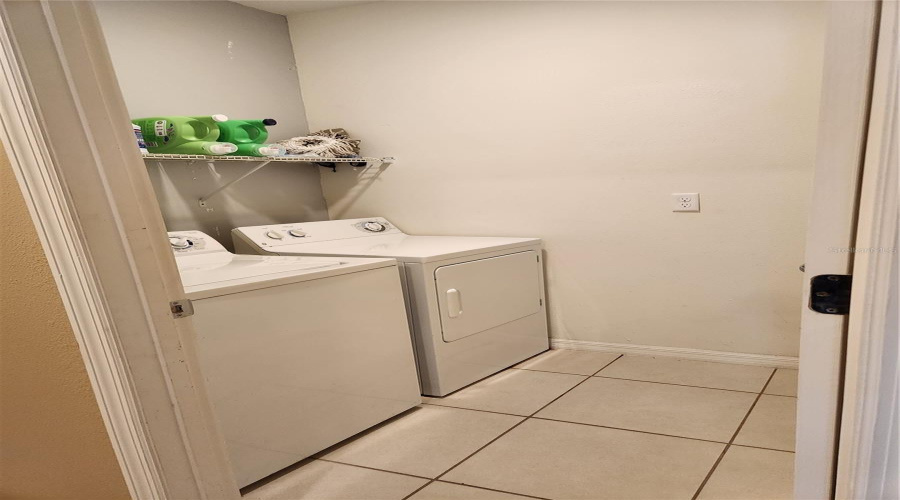 DAVENPORT, Florida 33896, 4 Bedrooms Bedrooms, ,2 BathroomsBathrooms,Residential,For Sale,HAWTHORNE,0,MFRS5129993