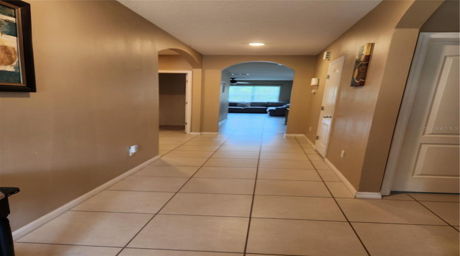 DAVENPORT, Florida 33896, 4 Bedrooms Bedrooms, ,2 BathroomsBathrooms,Residential,For Sale,HAWTHORNE,0,MFRS5129993