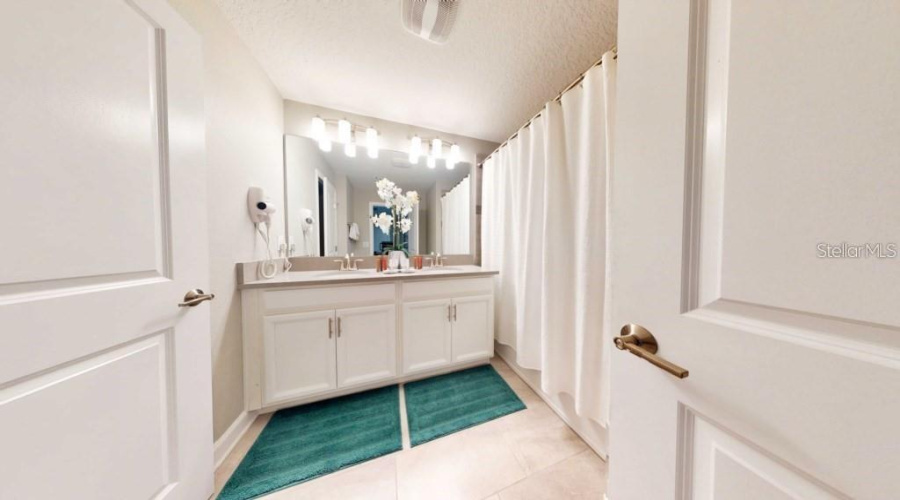 KISSIMMEE, Florida 34746, 4 Bedrooms Bedrooms, ,3 BathroomsBathrooms,Residential,For Sale,MEMORIES,0,MFRO6199304
