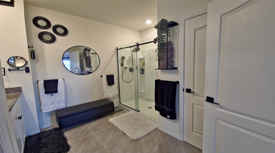 DAVENPORT, Florida 33837, 5 Bedrooms Bedrooms, ,3 BathroomsBathrooms,Residential,For Sale,CASCADES,0,MFRS5130348