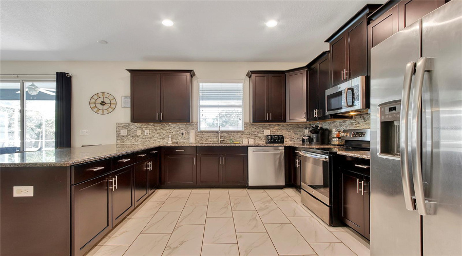 DAVENPORT, Florida 33896, 6 Bedrooms Bedrooms, ,6 BathroomsBathrooms,Residential,For Sale,MOON VALLEY DR,0,MFRO6324768