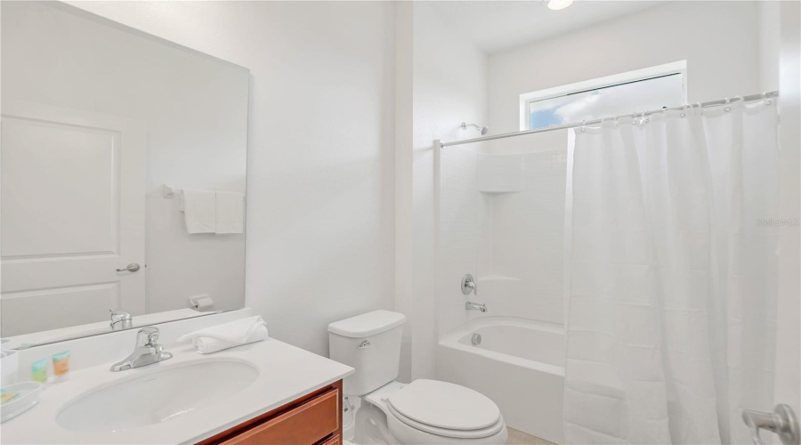 KISSIMMEE, Florida 34746, 8 Bedrooms Bedrooms, ,5 BathroomsBathrooms,Residential,For Sale,MONADO,0,MFRO6260661