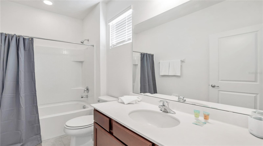 KISSIMMEE, Florida 34746, 8 Bedrooms Bedrooms, ,5 BathroomsBathrooms,Residential,For Sale,MONADO,0,MFRO6260661
