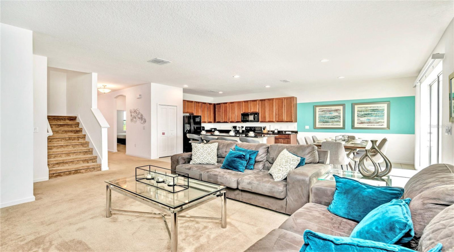 KISSIMMEE, Florida 34746, 6 Bedrooms Bedrooms, ,4 BathroomsBathrooms,Residential,For Sale,BALLO,0,MFRO6129525