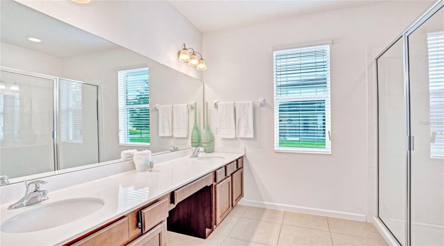 KISSIMMEE, Florida 34746, 6 Bedrooms Bedrooms, ,4 BathroomsBathrooms,Residential,For Sale,BALLO,0,MFRO6129525