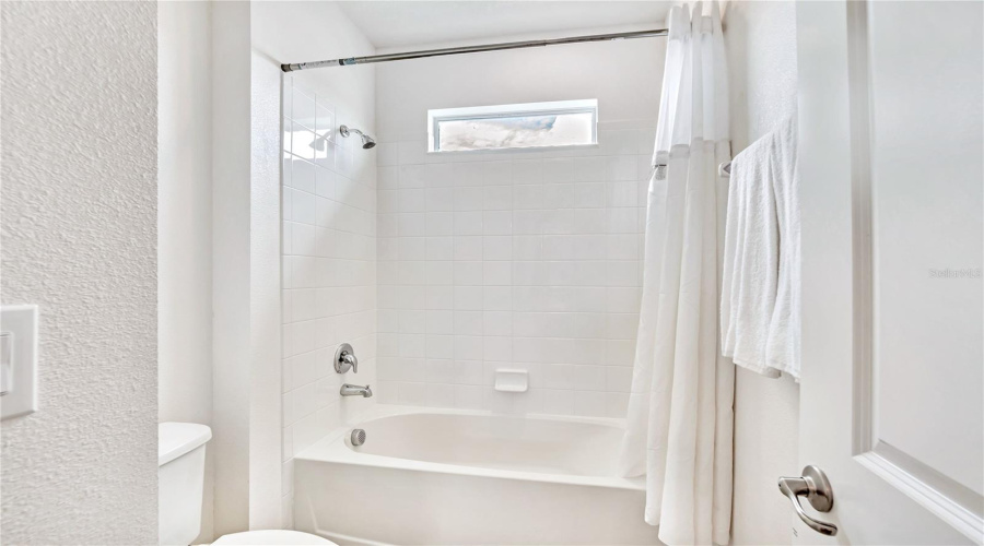 KISSIMMEE, Florida 34746, 6 Bedrooms Bedrooms, ,4 BathroomsBathrooms,Residential,For Sale,BALLO,0,MFRO6129525