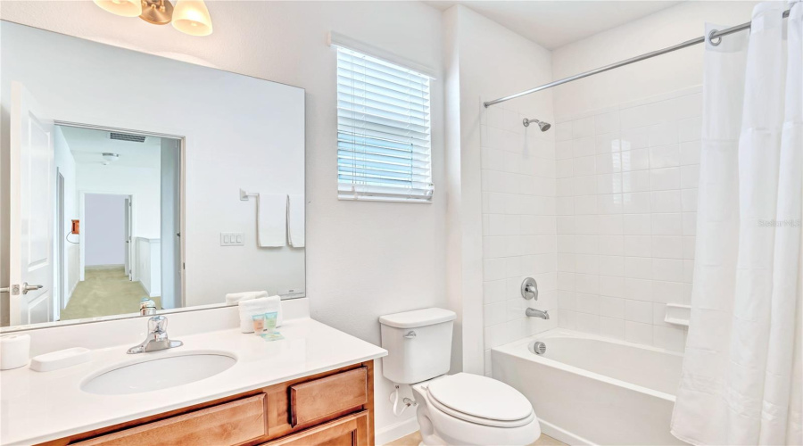KISSIMMEE, Florida 34746, 6 Bedrooms Bedrooms, ,4 BathroomsBathrooms,Residential,For Sale,BALLO,0,MFRO6129525