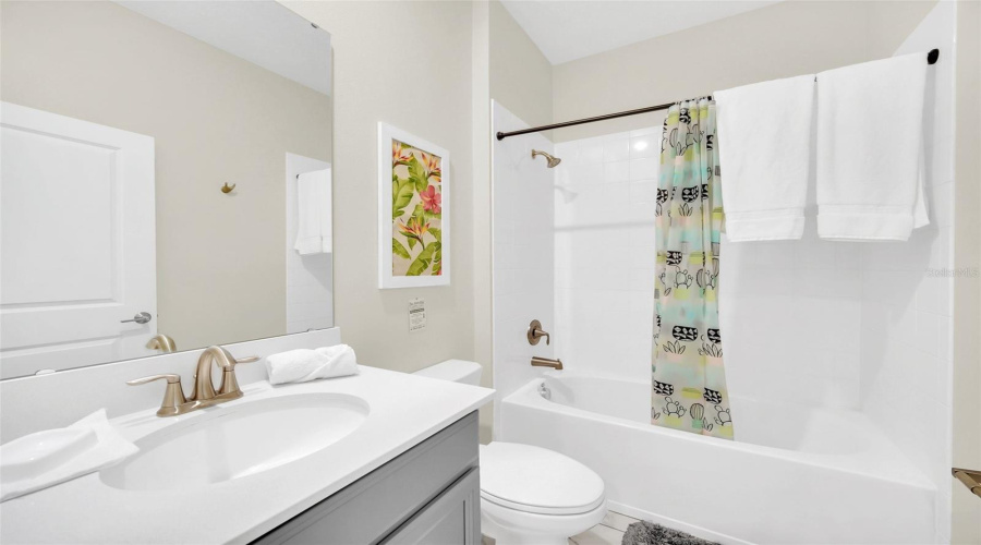 DAVENPORT, Florida 33896, 5 Bedrooms Bedrooms, ,5 BathroomsBathrooms,Residential,For Sale,DROP SHOT,0,MFRO6173246