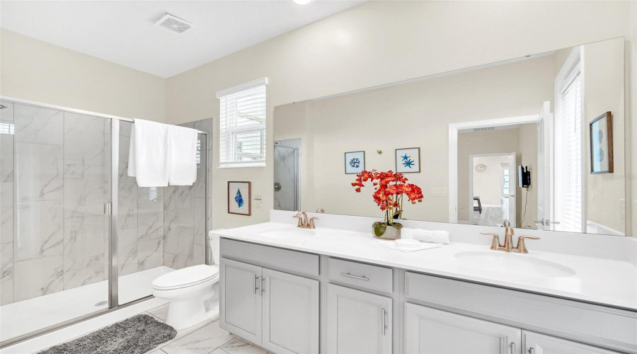 DAVENPORT, Florida 33896, 5 Bedrooms Bedrooms, ,5 BathroomsBathrooms,Residential,For Sale,DROP SHOT,0,MFRO6173246