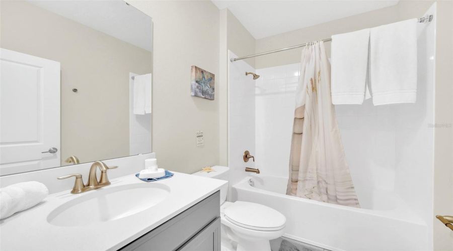 DAVENPORT, Florida 33896, 5 Bedrooms Bedrooms, ,5 BathroomsBathrooms,Residential,For Sale,DROP SHOT,0,MFRO6173246
