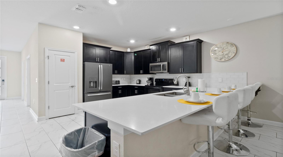 DAVENPORT, Florida 33896, 10 Bedrooms Bedrooms, ,5 BathroomsBathrooms,Residential,For Sale,DROP,0,MFRO6227782