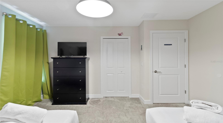 DAVENPORT, Florida 33896, 10 Bedrooms Bedrooms, ,5 BathroomsBathrooms,Residential,For Sale,DROP,0,MFRO6227782