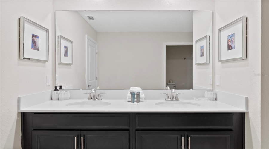 DAVENPORT, Florida 33896, 10 Bedrooms Bedrooms, ,5 BathroomsBathrooms,Residential,For Sale,DROP,0,MFRO6227782