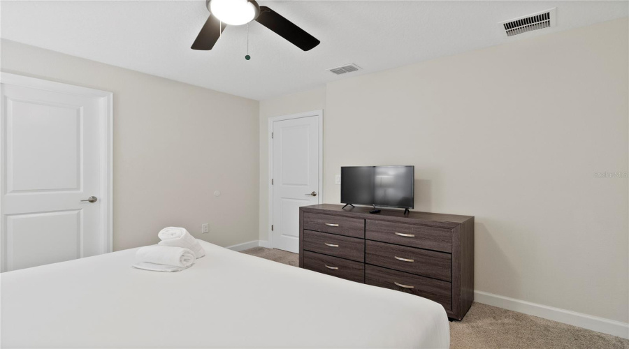DAVENPORT, Florida 33896, 10 Bedrooms Bedrooms, ,5 BathroomsBathrooms,Residential,For Sale,DROP,0,MFRO6227782