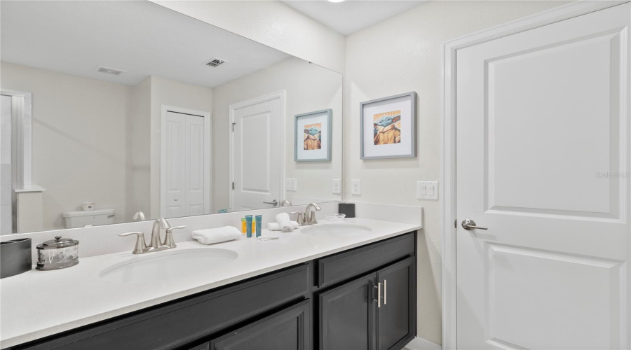 DAVENPORT, Florida 33896, 10 Bedrooms Bedrooms, ,5 BathroomsBathrooms,Residential,For Sale,DROP,0,MFRO6227782