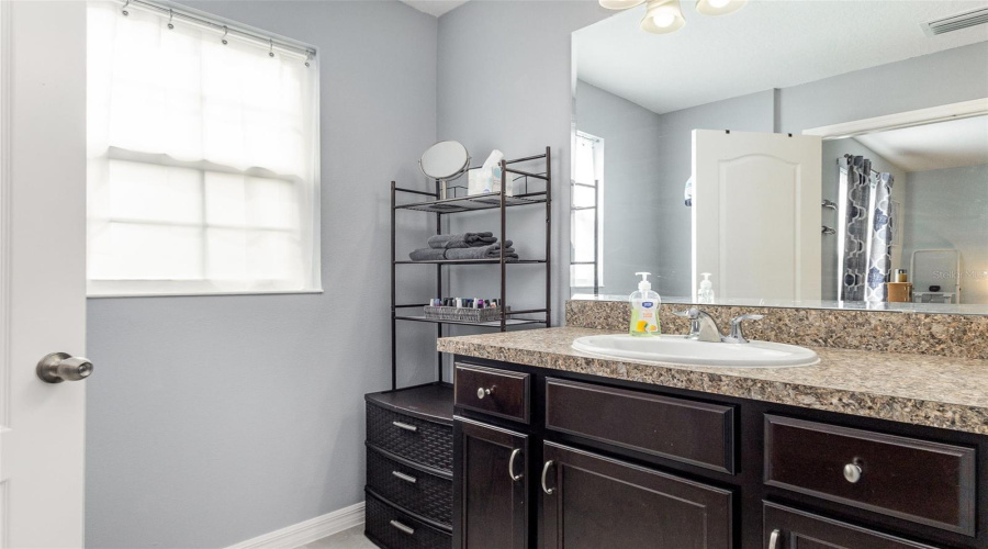 DAVENPORT, Florida 33837, 3 Bedrooms Bedrooms, ,2 BathroomsBathrooms,Residential,For Sale,ANNABELLE,0,MFRTB8404157