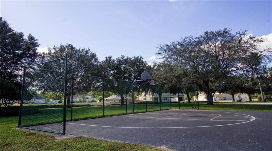 DAVENPORT, Florida 33896, 3 Bedrooms Bedrooms, ,3 BathroomsBathrooms,Residential,For Sale,LAKE SHORE,0,MFRTB8404717