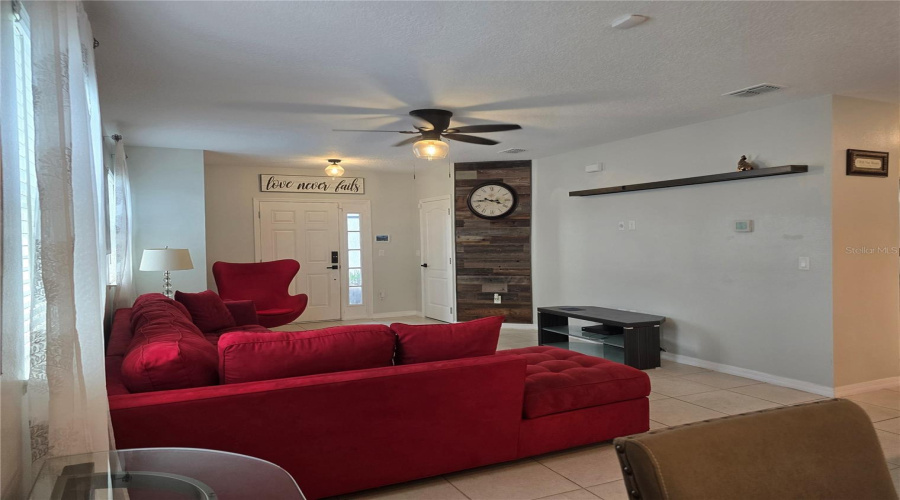 KISSIMMEE, Florida 34746, 3 Bedrooms Bedrooms, ,2 BathroomsBathrooms,Residential,For Sale,DESERT ROSE AVE,0,MFRS5130356