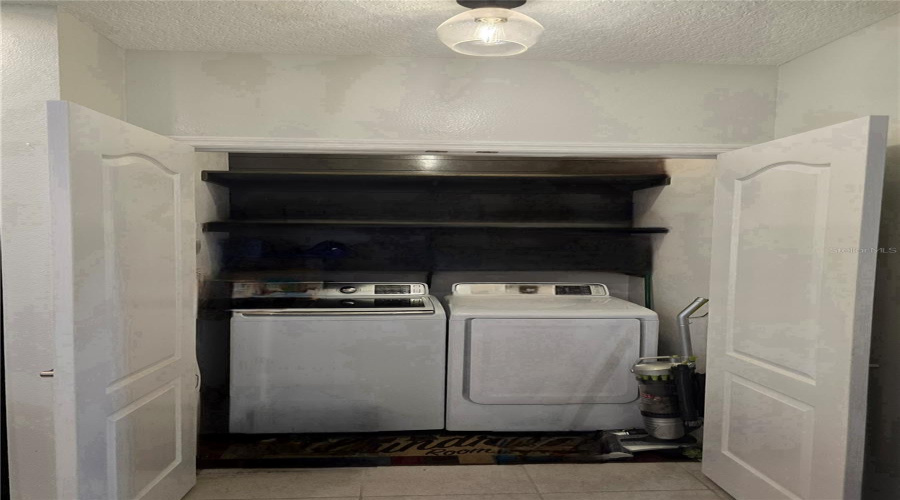 KISSIMMEE, Florida 34746, 3 Bedrooms Bedrooms, ,2 BathroomsBathrooms,Residential,For Sale,DESERT ROSE AVE,0,MFRS5130356
