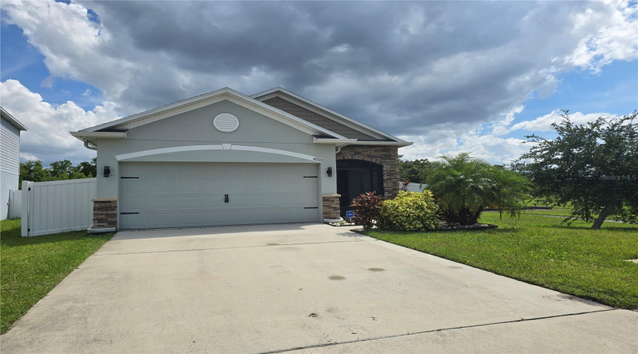 KISSIMMEE, Florida 34746, 3 Bedrooms Bedrooms, ,2 BathroomsBathrooms,Residential,For Sale,DESERT ROSE AVE,0,MFRS5130356