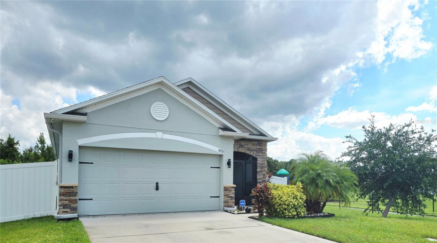 KISSIMMEE, Florida 34746, 3 Bedrooms Bedrooms, ,2 BathroomsBathrooms,Residential,For Sale,DESERT ROSE AVE,0,MFRS5130356