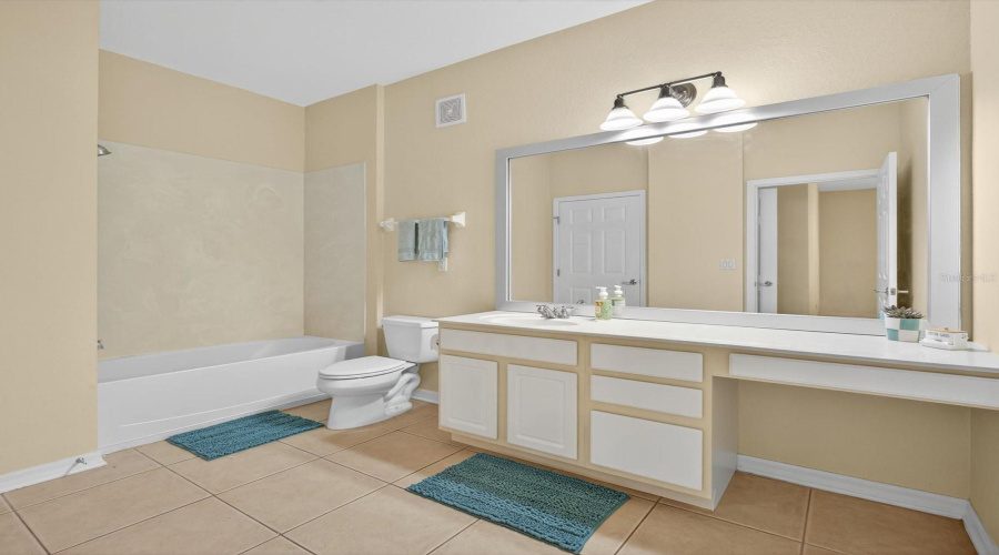 DAVENPORT, Florida 33896, 3 Bedrooms Bedrooms, ,2 BathroomsBathrooms,Residential,For Sale,VENEZIA,0,MFRO6324239
