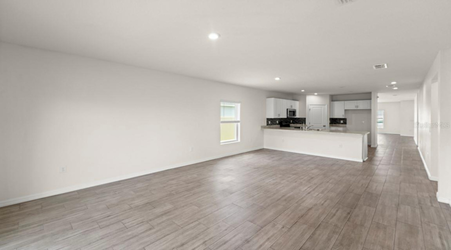 DAVENPORT, Florida 33837, 4 Bedrooms Bedrooms, ,2 BathroomsBathrooms,Residential,For Sale,MEADOW BEND,0,MFRS5130245