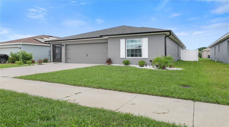 DAVENPORT, Florida 33837, 4 Bedrooms Bedrooms, ,2 BathroomsBathrooms,Residential,For Sale,FOXTAIL,0,MFRS5130369