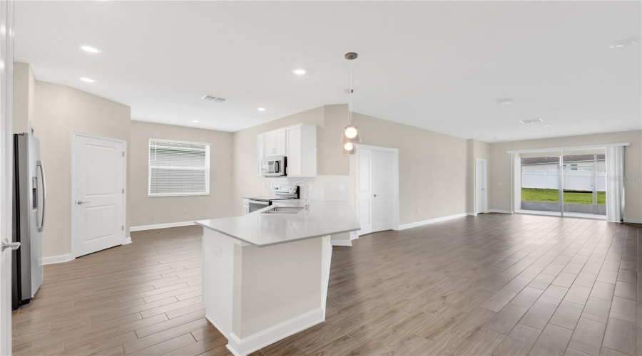 DAVENPORT, Florida 33837, 4 Bedrooms Bedrooms, ,3 BathroomsBathrooms,Residential,For Sale,TAFT,0,MFRO6324305