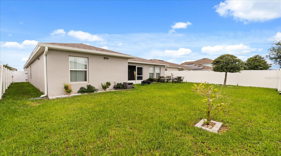 DAVENPORT, Florida 33837, 4 Bedrooms Bedrooms, ,2 BathroomsBathrooms,Residential,For Sale,FILLMORE,0,MFRV4943643