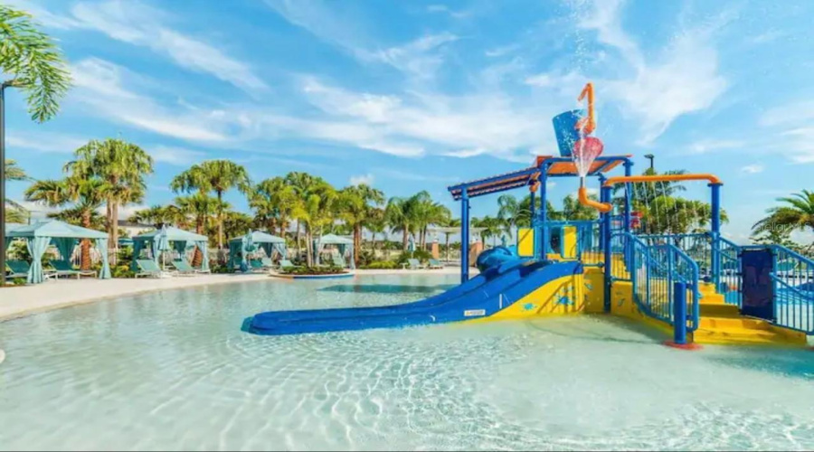 KISSIMMEE, Florida 34747, 6 Bedrooms Bedrooms, ,5 BathroomsBathrooms,Residential,For Sale,SAWYER PALM,0,MFRO6324938