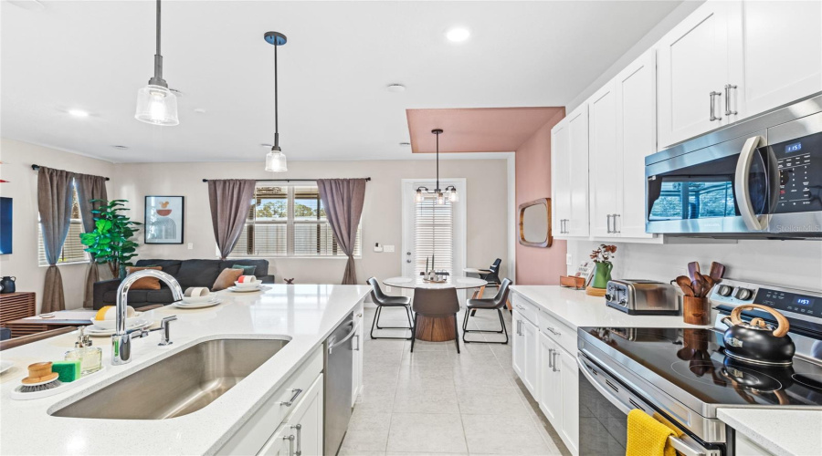 DAVENPORT, Florida 33896, 3 Bedrooms Bedrooms, ,2 BathroomsBathrooms,Residential,For Sale,LONGBOAT,0,MFRO6291082